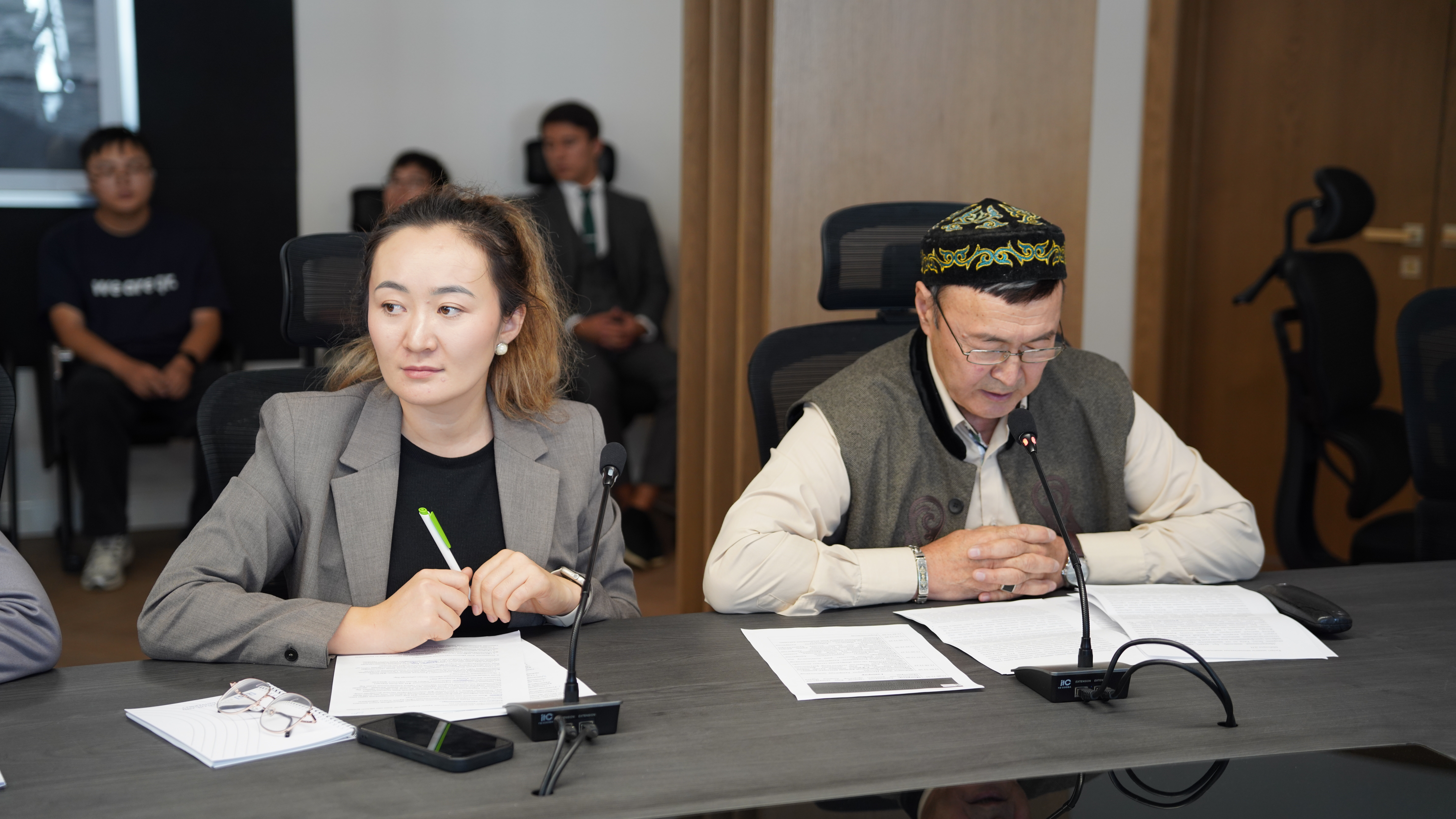 Круглый стол UTEBAYEV UNIVERSITY